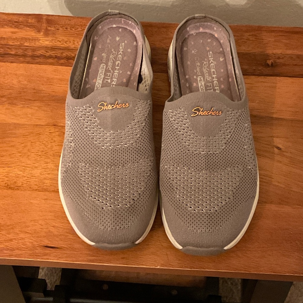 Skechers Women's Gray Knit Slip-On Sneakers